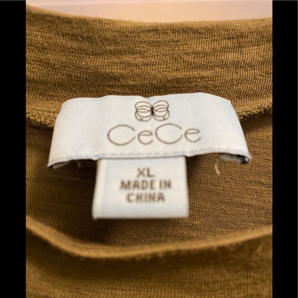 CeCe mock neck top, size XL - Picture 4 of 5